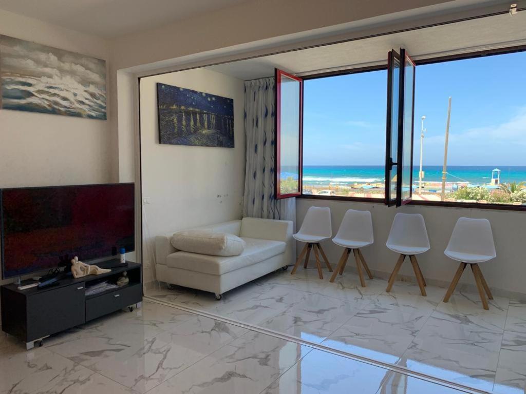 Miraspiaggia Apartment *
