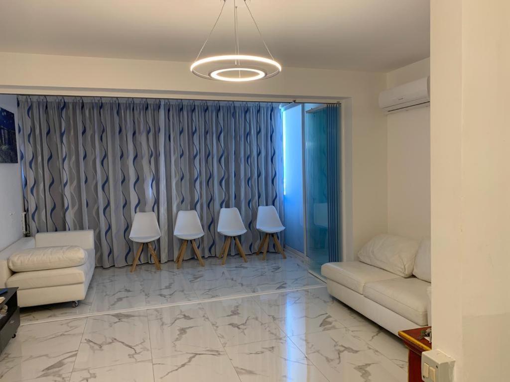 Miraspiaggia Apartment *